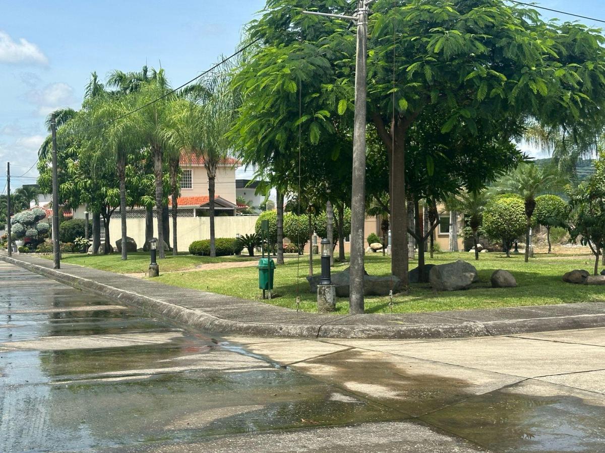 Venta de Terreno 694 m² Urbanizacion Condado Vicolinci Samboron Aurora Jp, Guayas — imagen 5