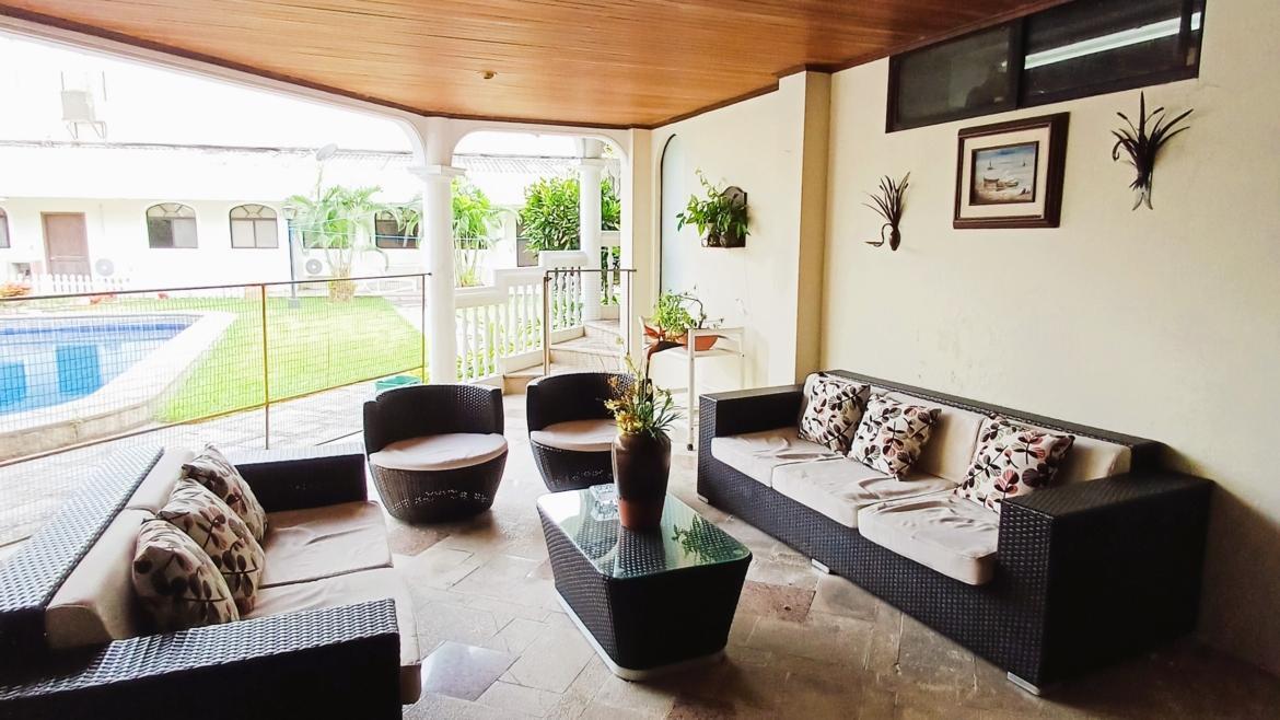 Casa con Terreno en Venta, Los Ceibos, Guayas — imagen 6