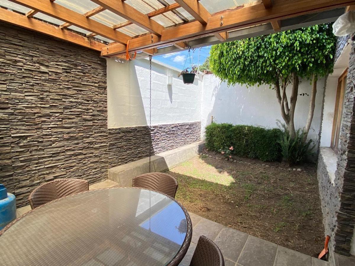 Casa de Venta Frente Al Rancho San Francisco. Diseño Londoño, Doble Altura — imagen 9