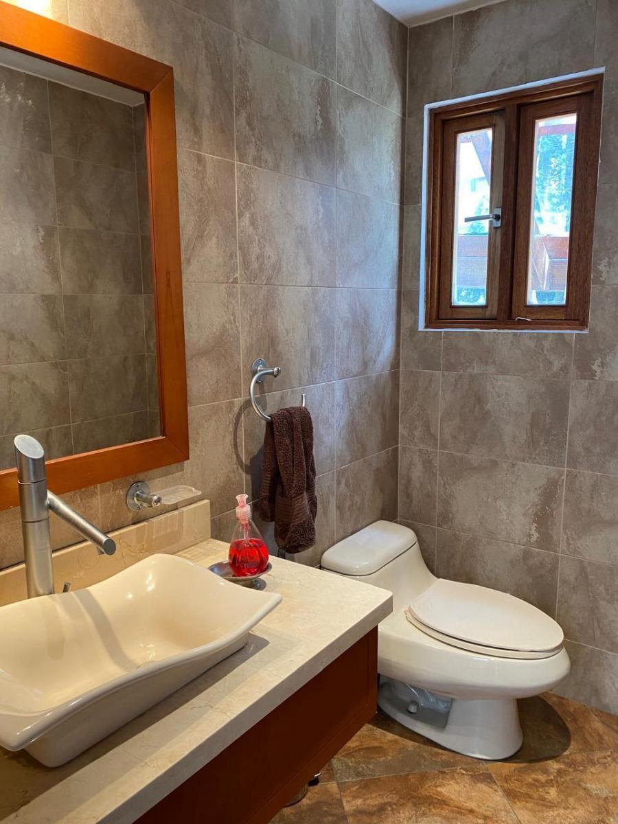 Casa de Venta Frente Al Rancho San Francisco. Diseño Londoño, Doble Altura — imagen 8