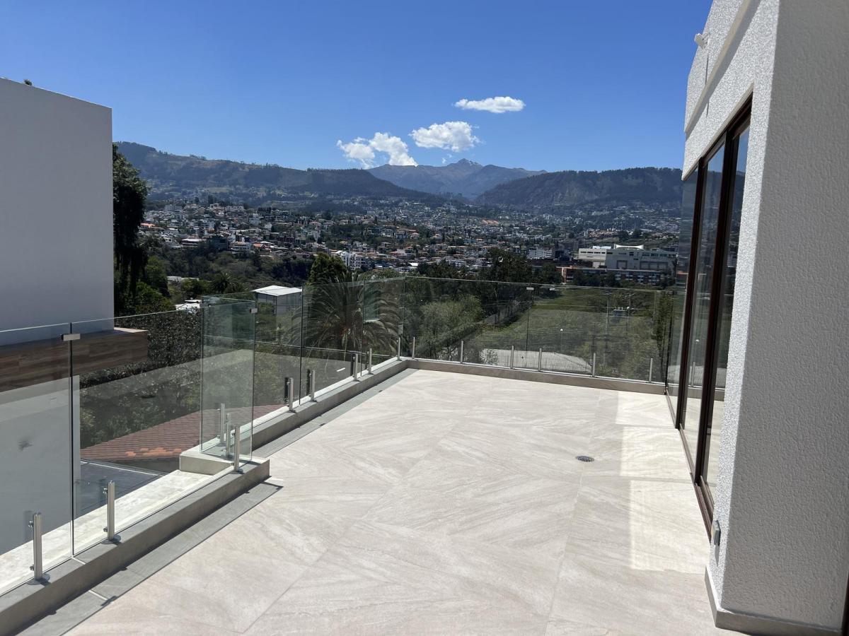 Casa en Tumbaco Casa de Venta en Conjunto Sector Club El Nacional — imagen 10