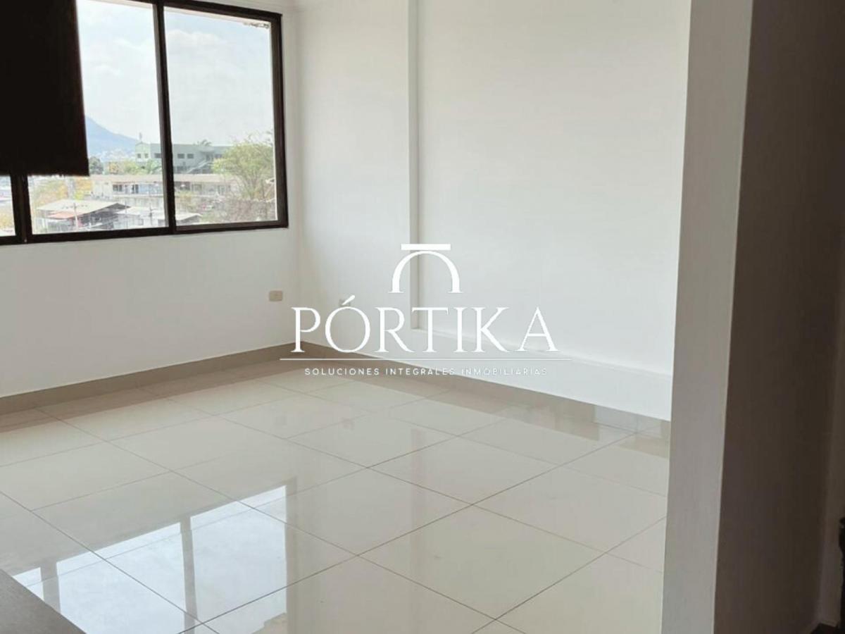 Venta Departamento 3 Dorm. Semi Amoblado - Lomas de Urdesa, Guayas — imagen 6