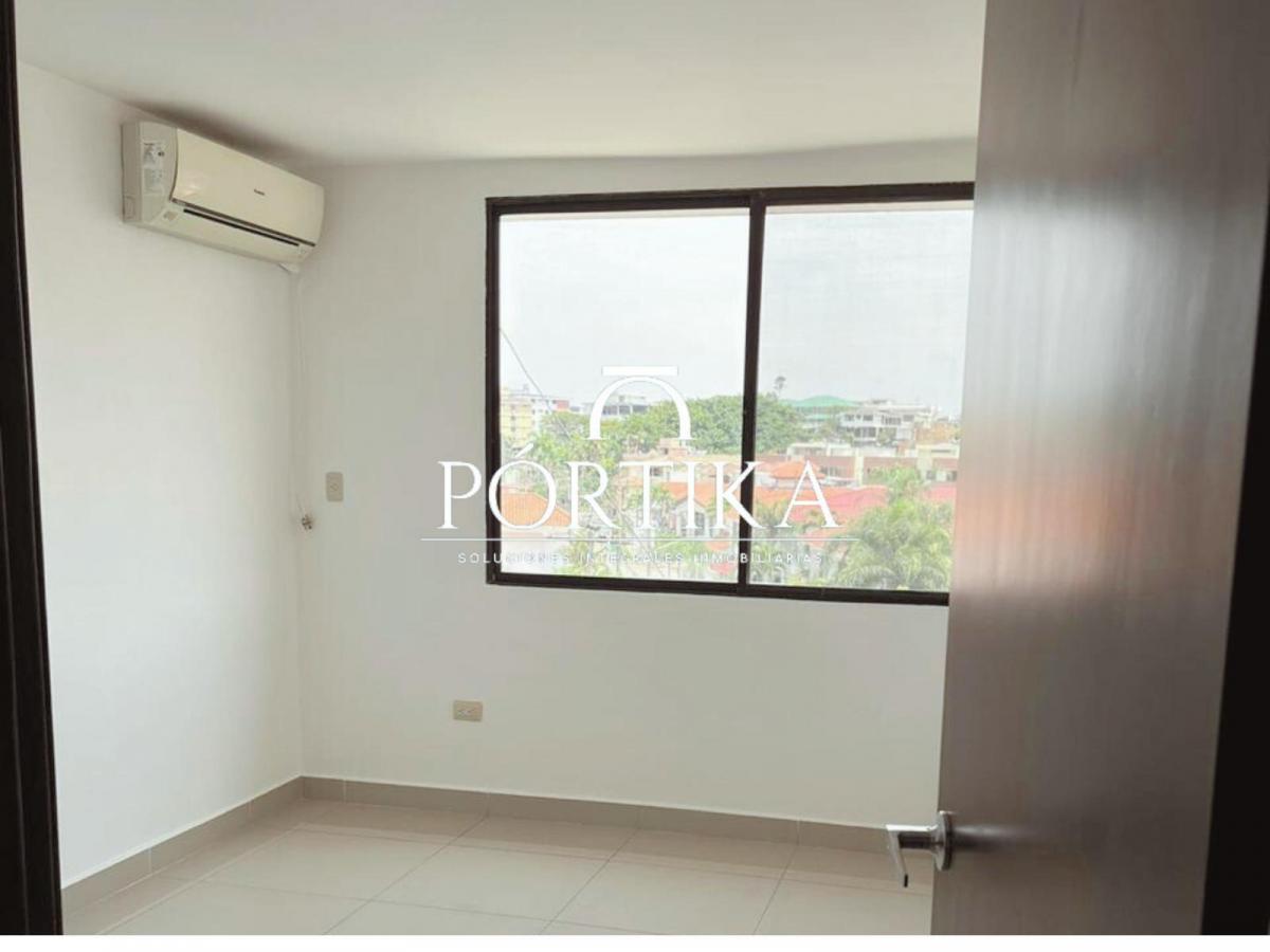 Venta Departamento 3 Dorm. Semi Amoblado - Lomas de Urdesa, Guayas — imagen 4