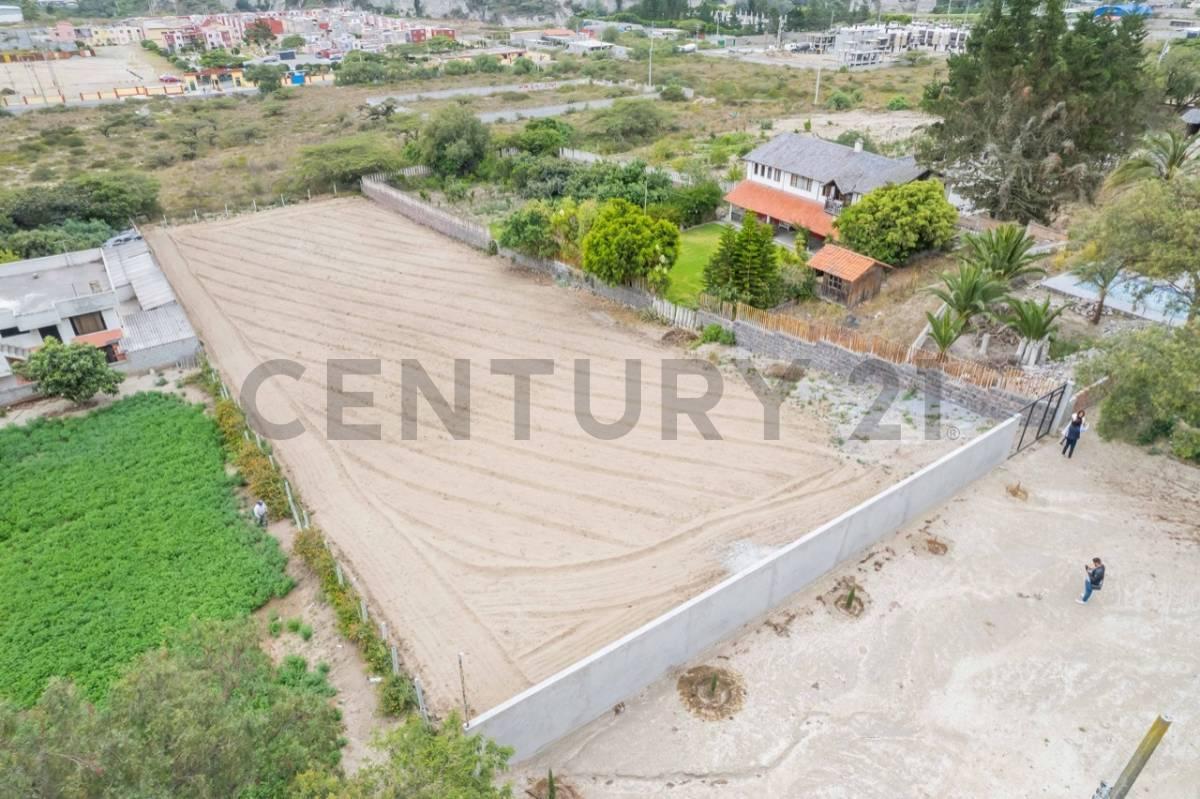 Lote de Terreno de 2300 m² en Venta en San Antonio de Pichincha — imagen 10