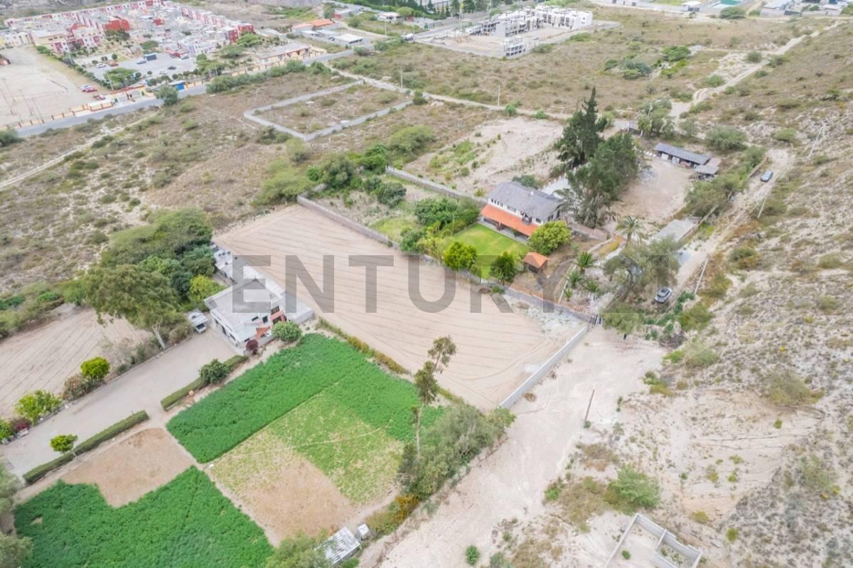 Lote de Terreno de 2300 m² en Venta en San Antonio de Pichincha — imagen 4