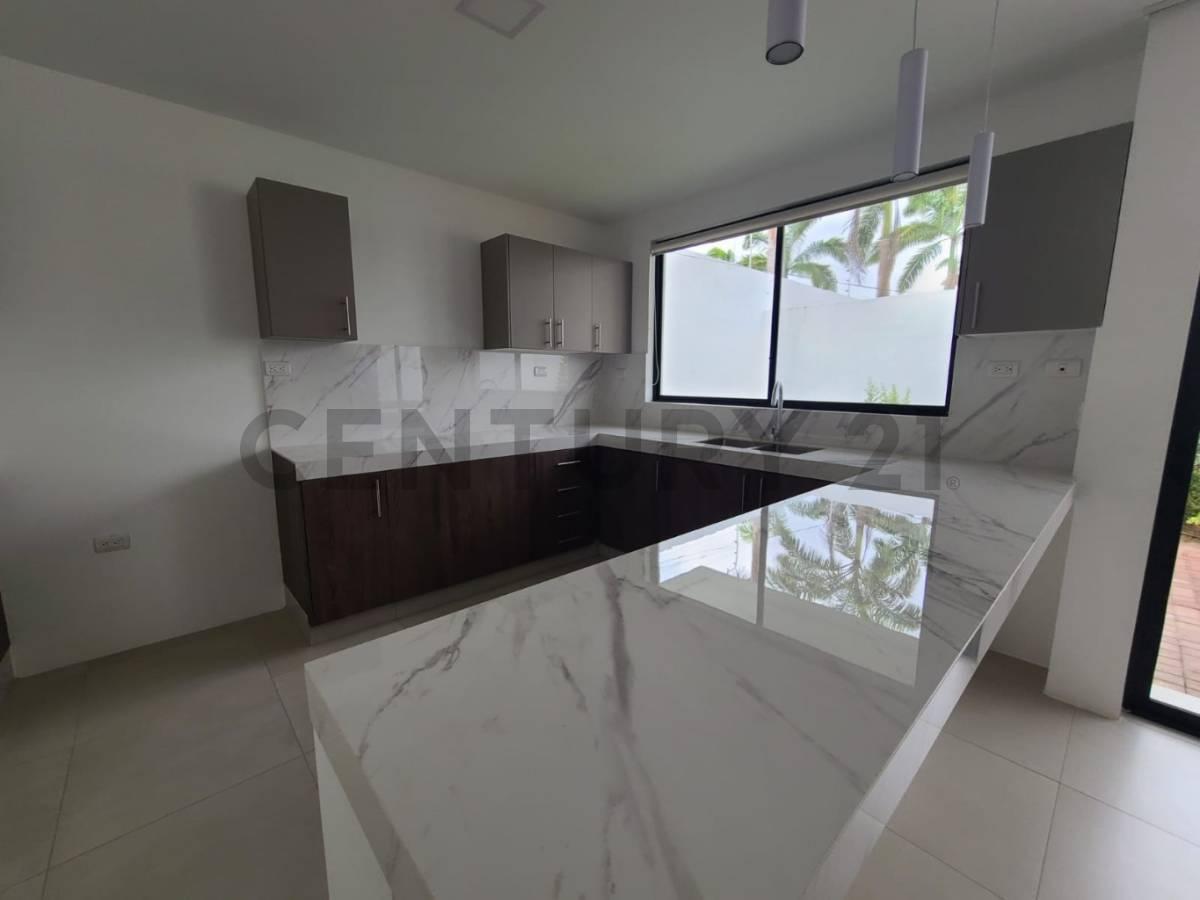 Venta Casa Moderna de Estreno en Urb. La Costa Samborondón, Guayas — imagen 8