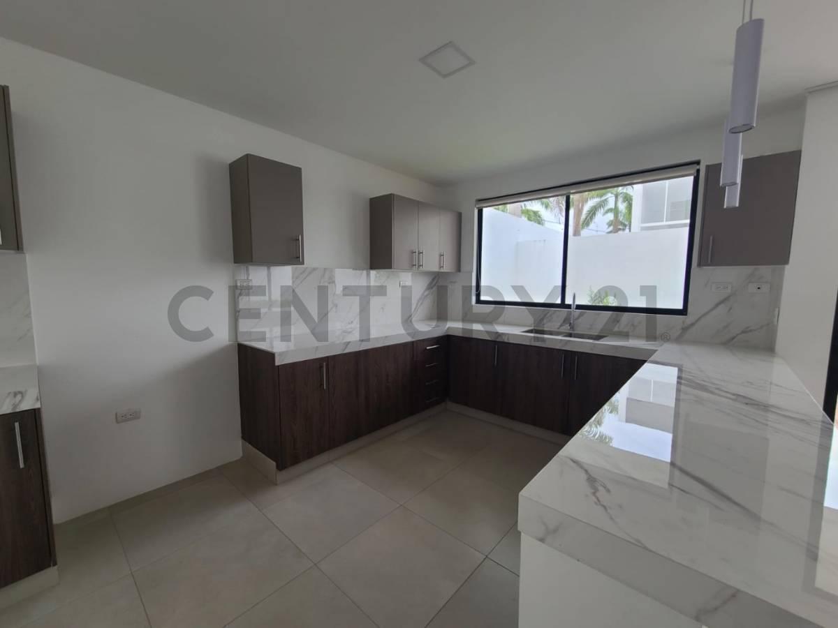 Venta Casa Moderna de Estreno en Urb. La Costa Samborondón, Guayas — imagen 7