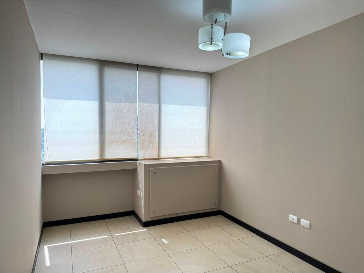 Departamento en Venta con Vista Lateral Al Rio en Torre Bellini, Guayas — imagen 8
