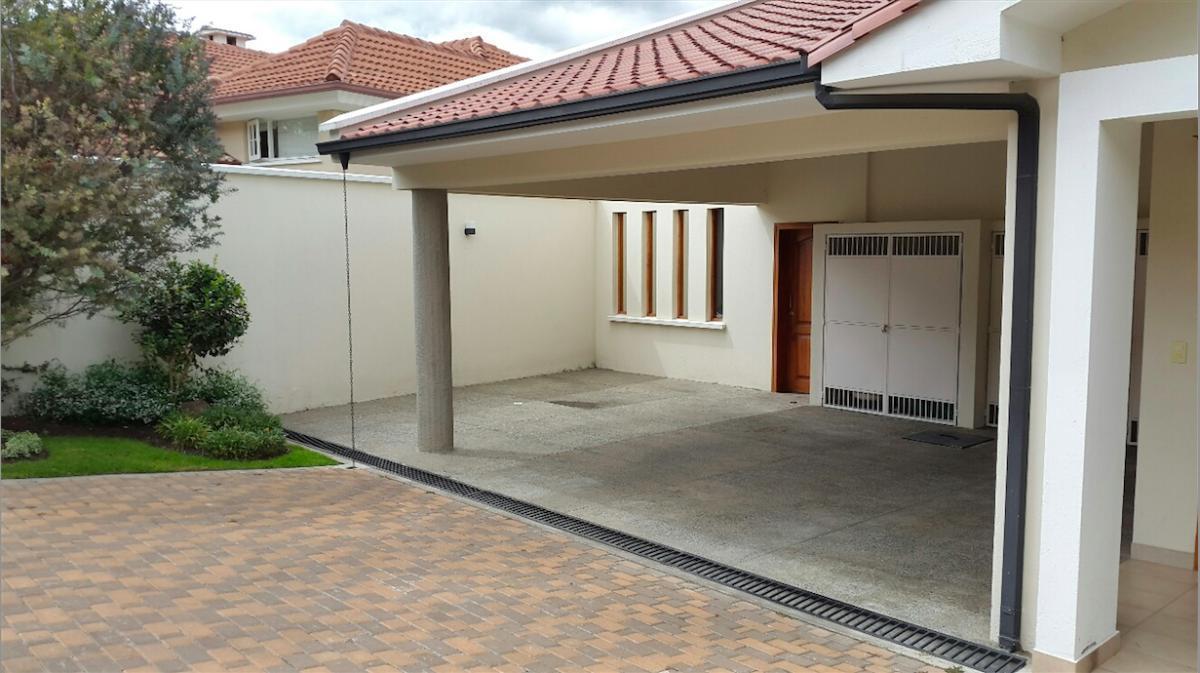 Cumbaya Hermasa Casa de Venta en Urb. Exclusiva. Hermosa Vista — imagen 9