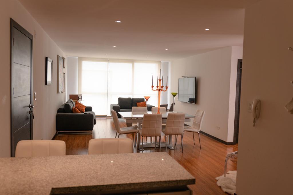Vendo de Oportunidad Hermoso Departamento De. 2d Quito Tenis — imagen 4