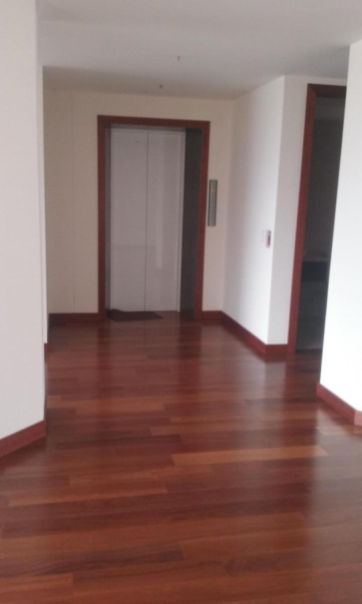 González Suárez, Vendo Hermoso Apartamento. 260 m², 3 Dormit, 3 Garajes. Bodega, Acabaos de Lujo — imagen 8