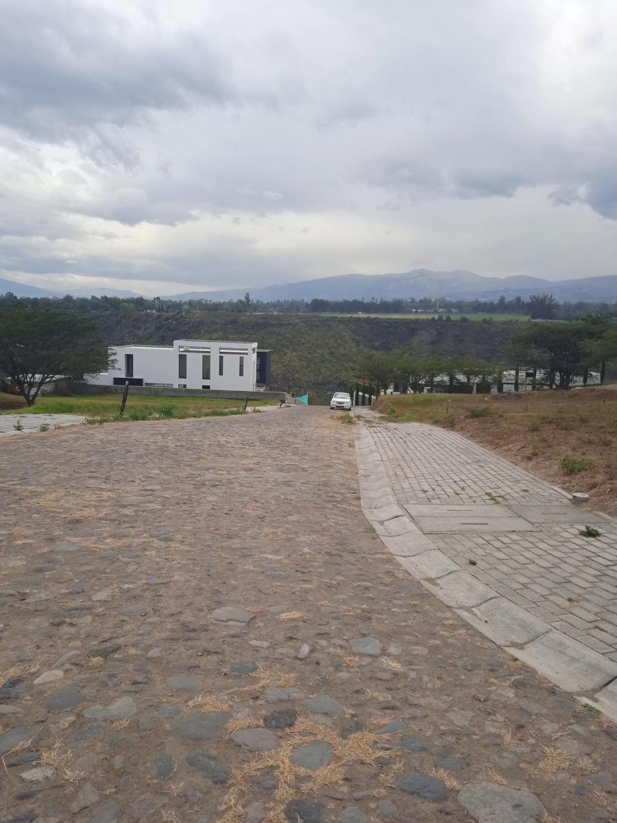 Lindo Terreno de 900 m² en Conjunto Cerrado. Provincia de Pichincha — imagen 5