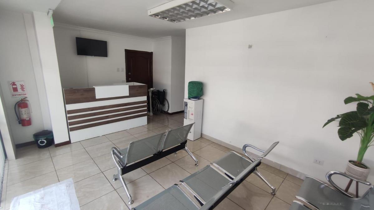 Venta Departamento - Planta Baja - Remodelado, con Suite, Garaje - Urdesa Norte, Guayas — imagen 9
