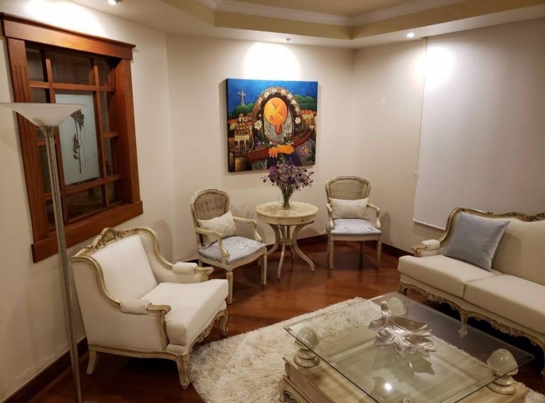 Vendo Hermosa Casa Sector Cumbaya — imagen 10