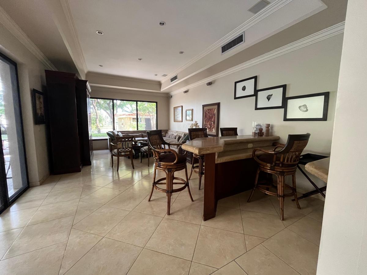 Casa en Urb. Laguna Dorada - Vía Samborondon Km 1.5, Guayas — imagen 5