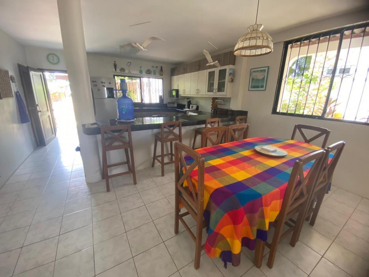 Casa Al Pie del Mar en Venta, Playas Villamil - Km 7.5, Guayas — imagen 3