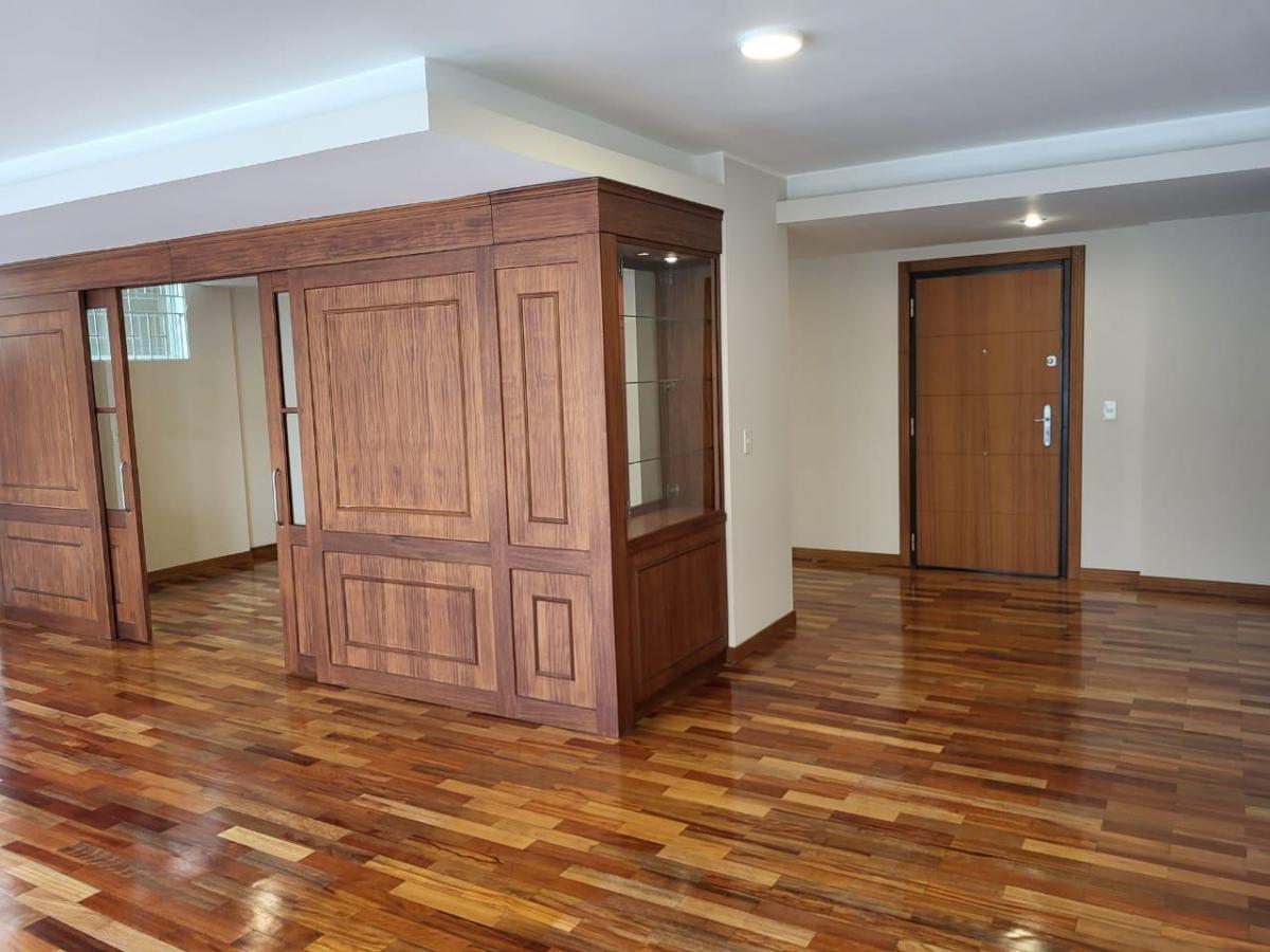 Oportunidad Departamento con Terraza en Venta, Bellavista — imagen 8