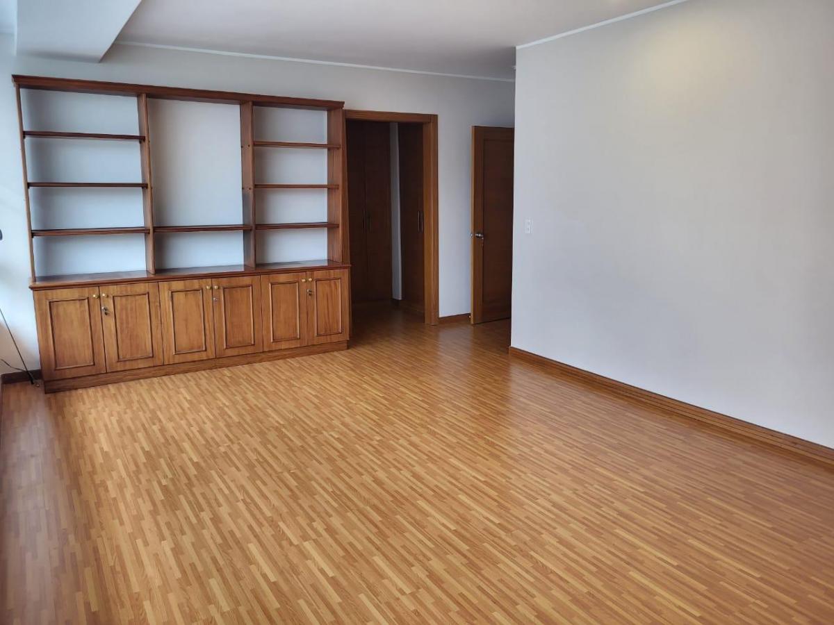 Oportunidad Departamento con Terraza en Venta, Bellavista — imagen 5
