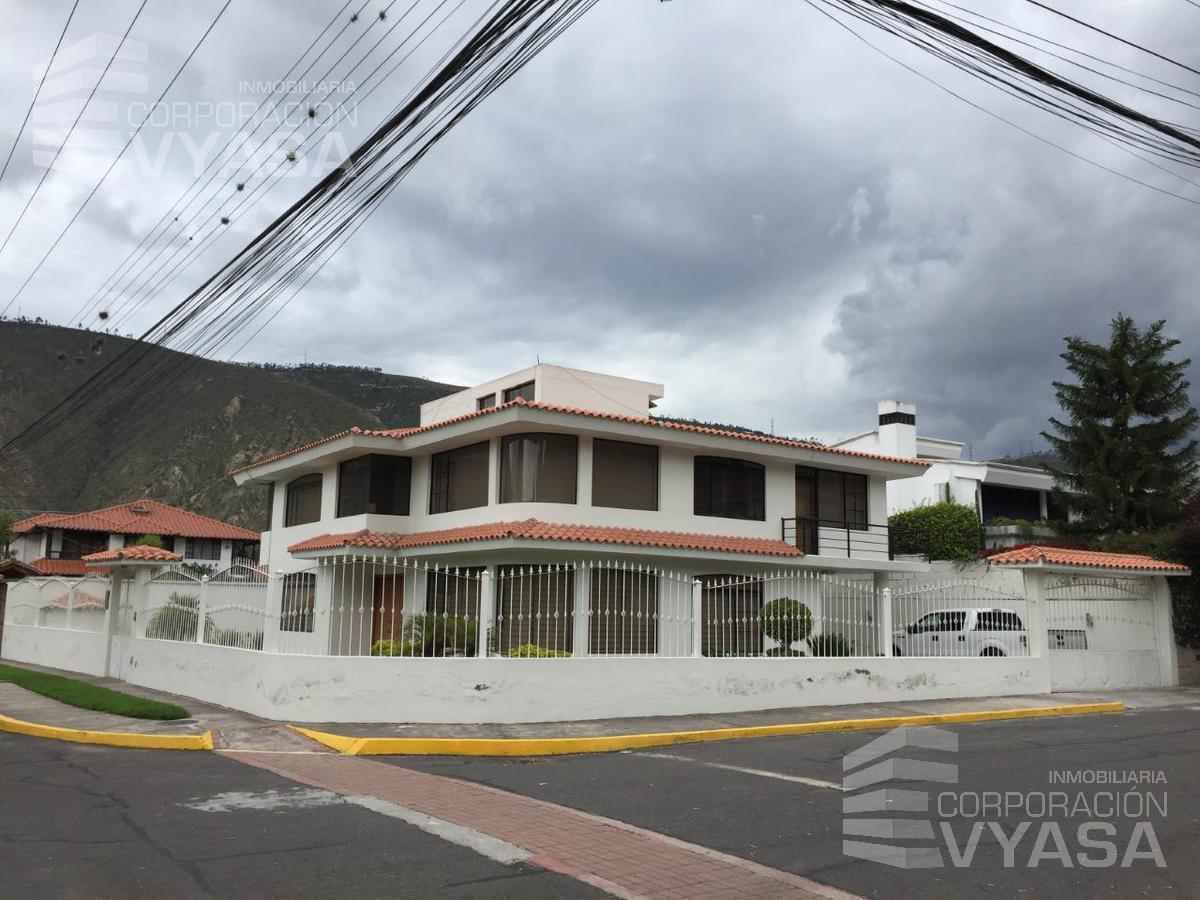 Mitad del Mundo - Urb. Jardines de La Pampa, Hermosa Casa en Venta de 482 m² — imagen 9