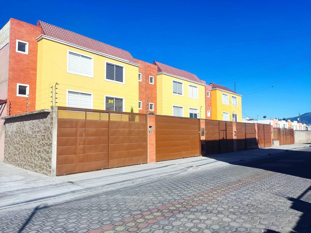 Casas de Venta Vip en Conjunto, Centro de Calderon — imagen 10