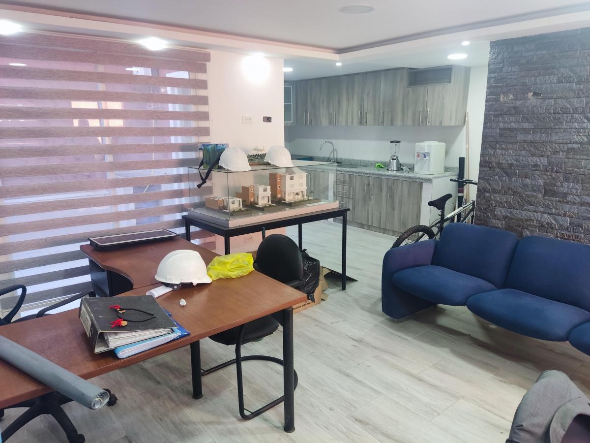 Casas de Venta Vip en Conjunto, Centro de Calderon — imagen 5