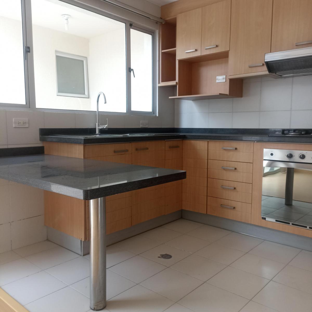 *amplia Casa de Venta, Norte de Quito*, Sector Santa Lucia. Provincia de Pichincha — imagen 8