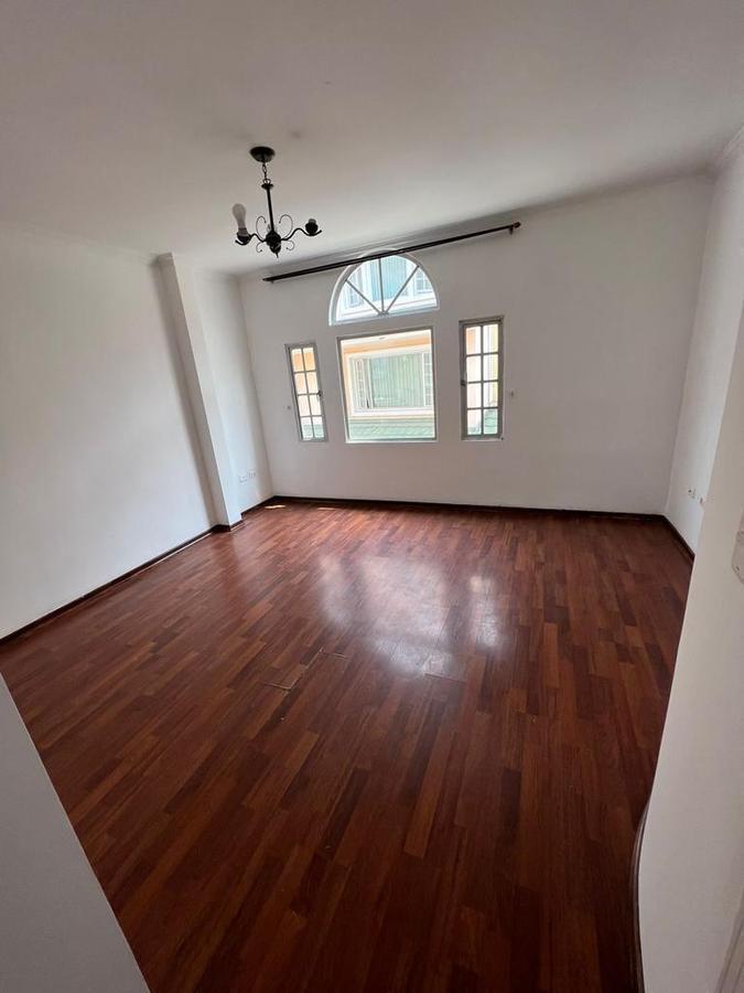 Venta Casa con Jardín y Amplio Patio 164.17 m² $95.000 El Condado — imagen 7