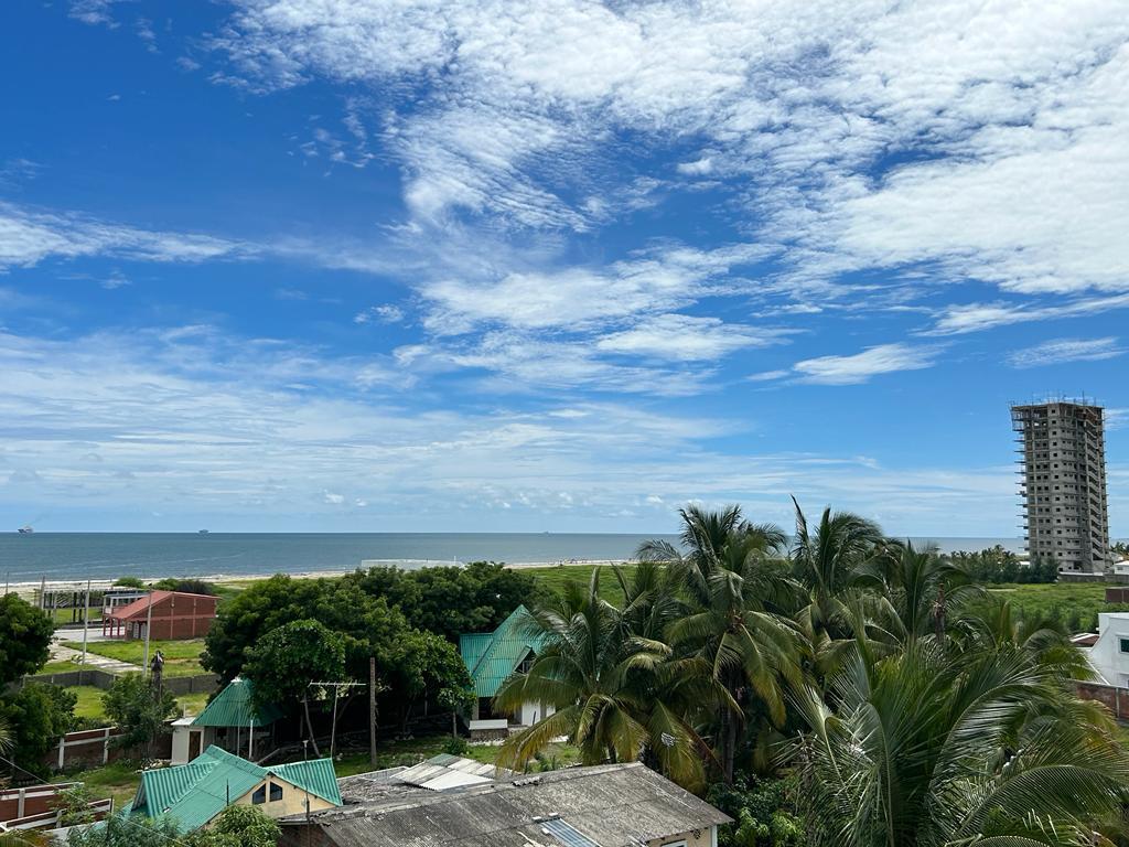 Departamento de 165 m² con 3 Habitaciones en Venta Sur de Playas, Guayas — imagen 4