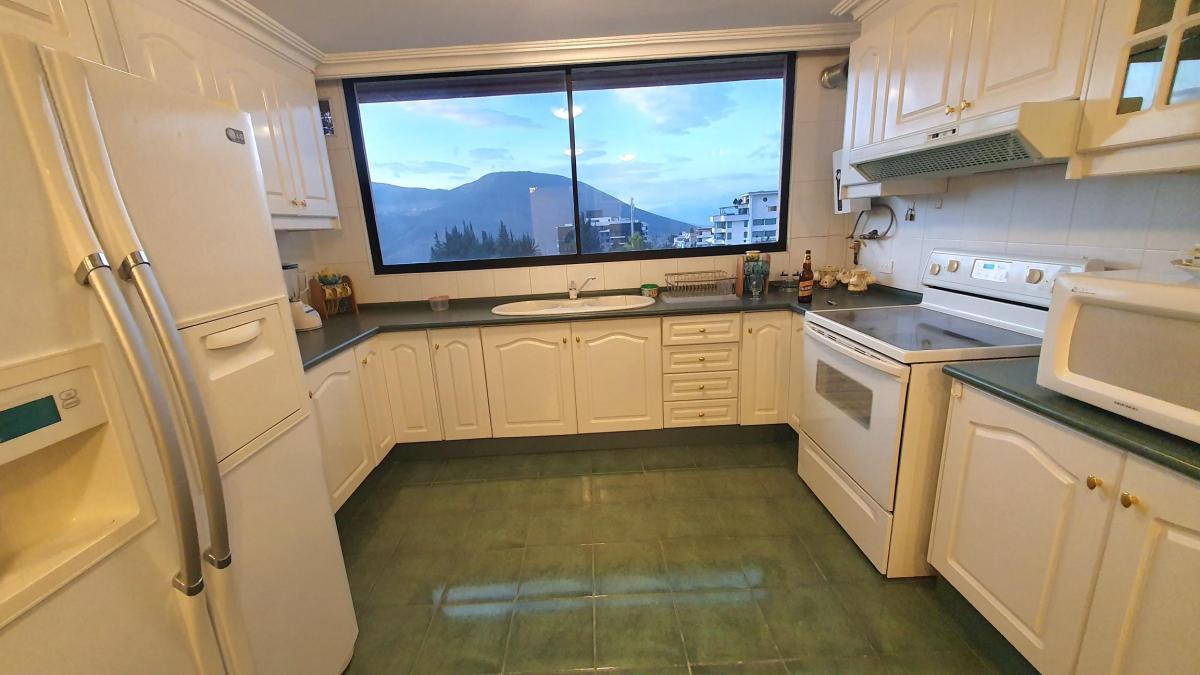 Se Vende Departamento Amoblado Sector Ponceano — imagen 6