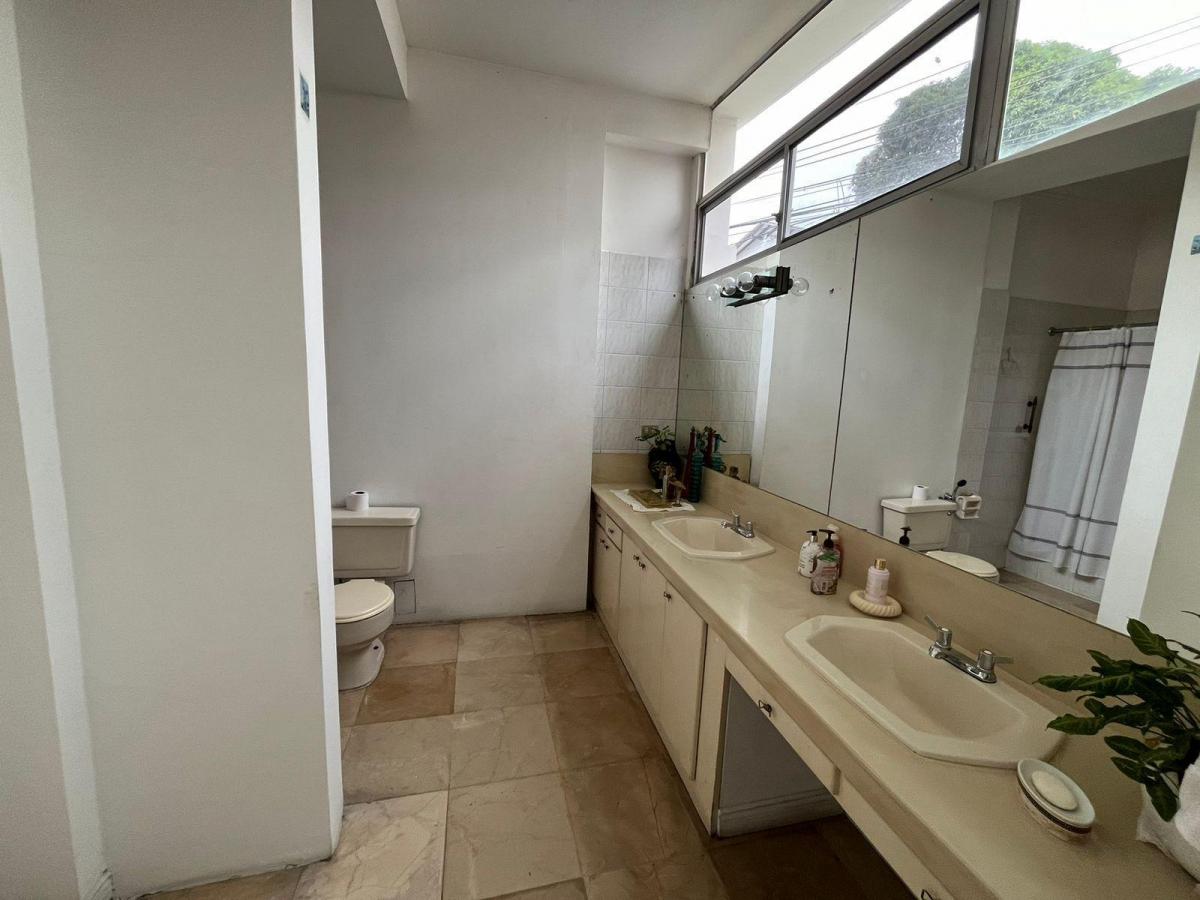 Vendo Casa en La Ciudadela Los Ceibos Guayaquil, Guayas — imagen 8