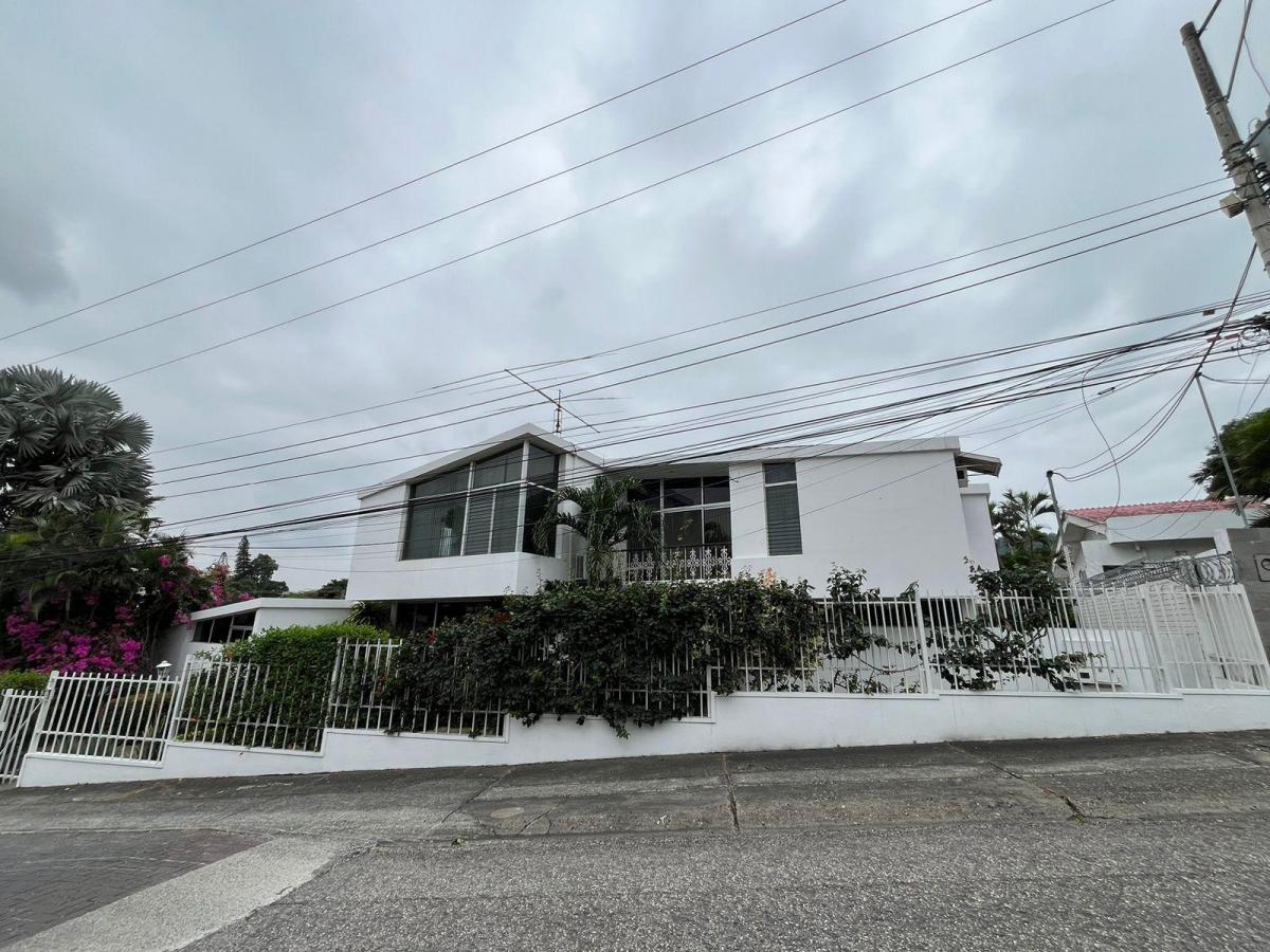 Vendo Casa en La Ciudadela Los Ceibos Guayaquil, Guayas — imagen 6