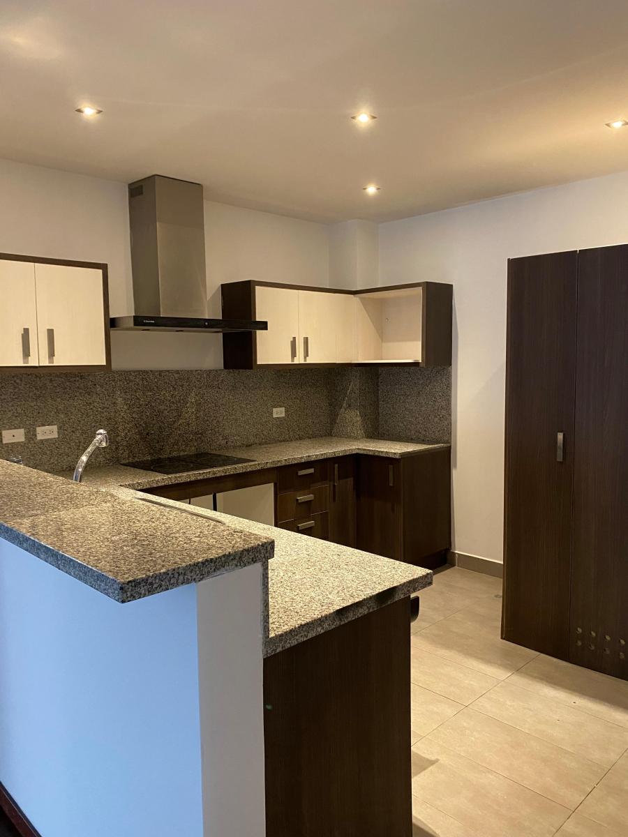 Precioso Departamento Venta Sector González Suárez. Provincia de Pichincha — imagen 9