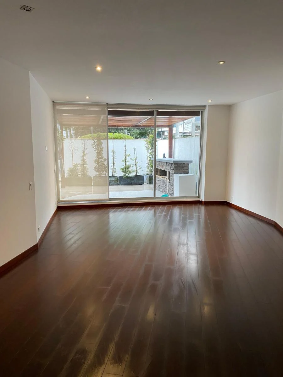 Precioso Departamento Venta Sector González Suárez. Provincia de Pichincha — imagen 3