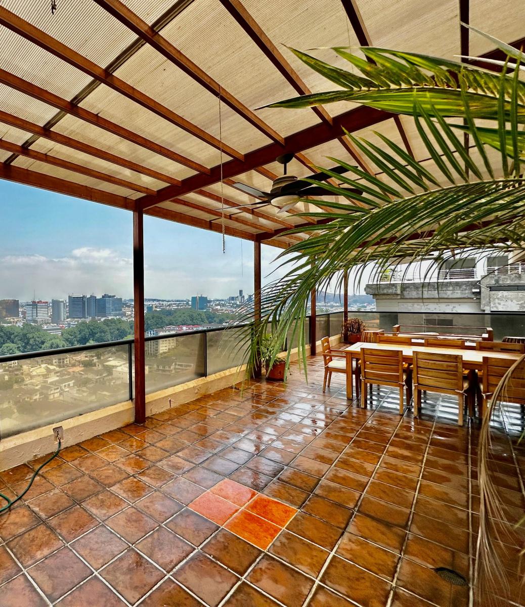Vendo Departamento Amoblado Lomas Urdesa Vista Panorámica 3 Parqueos Ascensor, Guayas — imagen 10