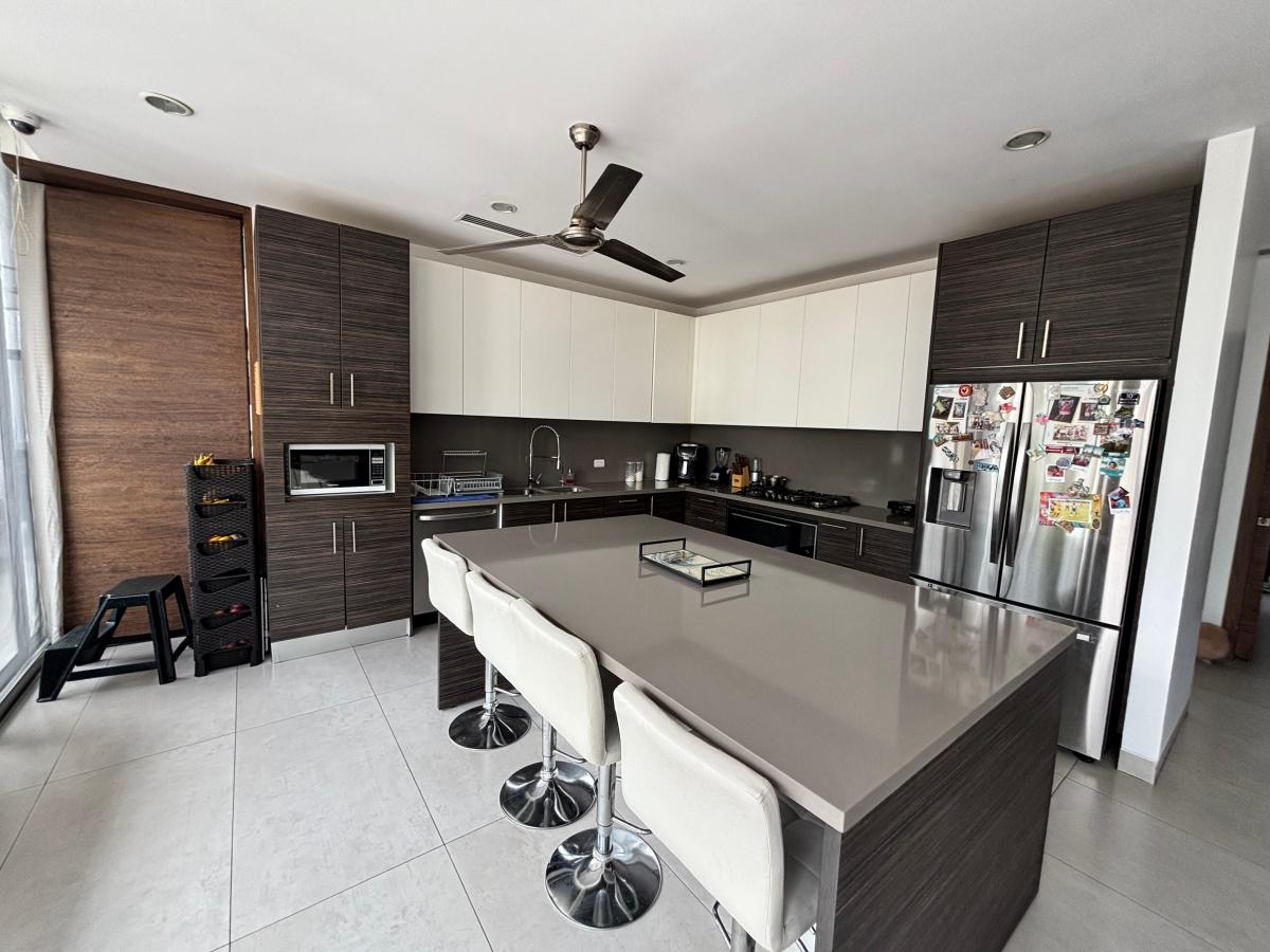 Espectacular Casa Al Lago en Lujosa Urbanización en Mocolí, Guayas — imagen 4