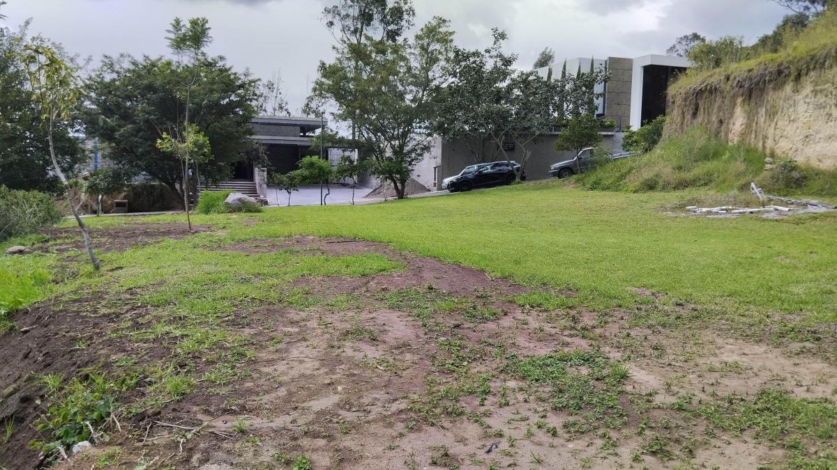 Re/max Futuro Vende Terreno 1373 m² San Juan de Cumbaya El Cebollar — imagen 3