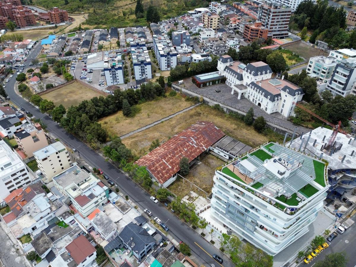 Terreno de 3.099 m² Lote 2 y 3, Ideal Para Proyecto Inmobiliario. Provincia de Pichincha — imagen 8