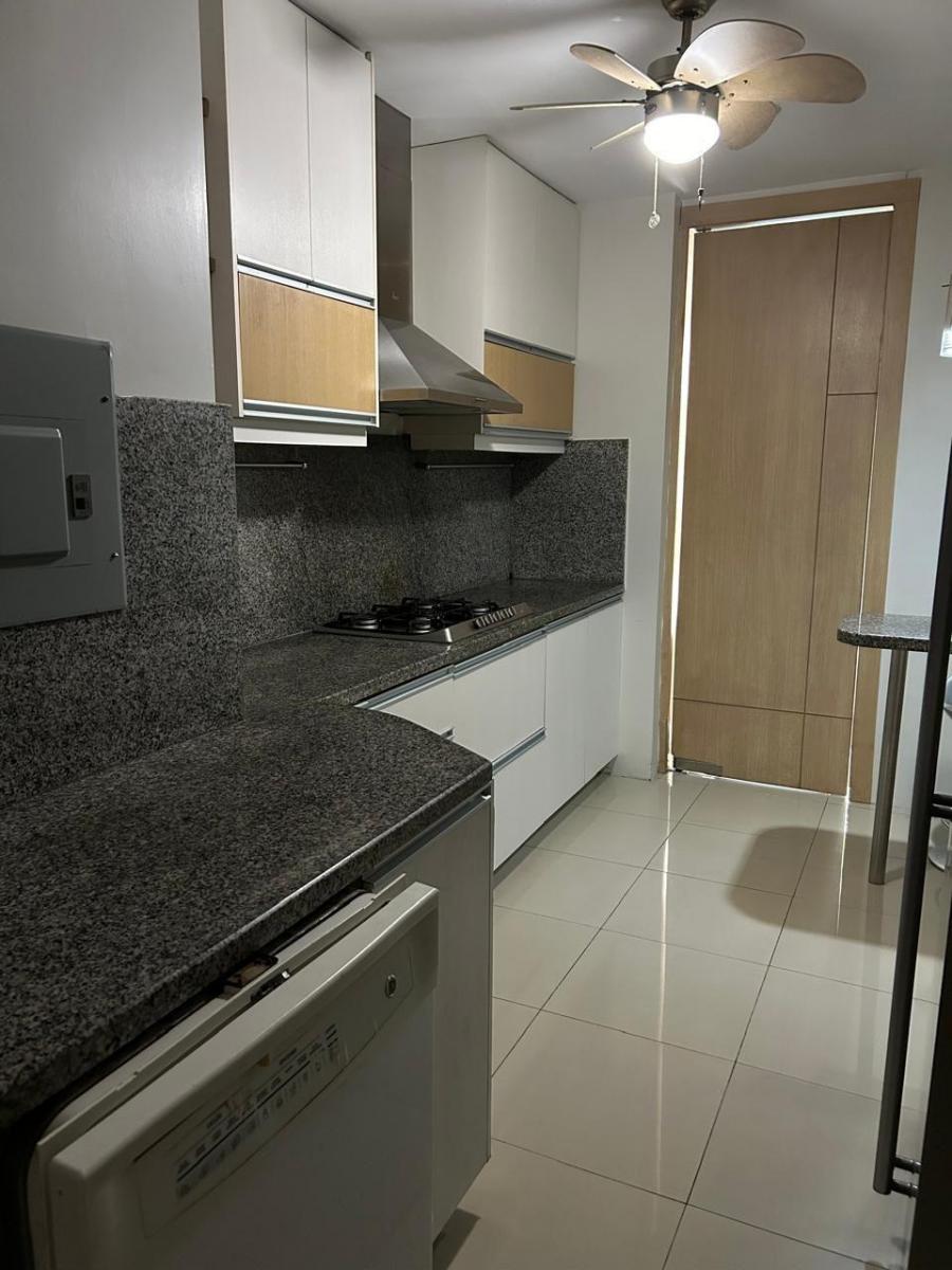 Vendo. Vía Samborondon. Precioso Departamento. Balcón. Planta Baja, Guayas — imagen 5