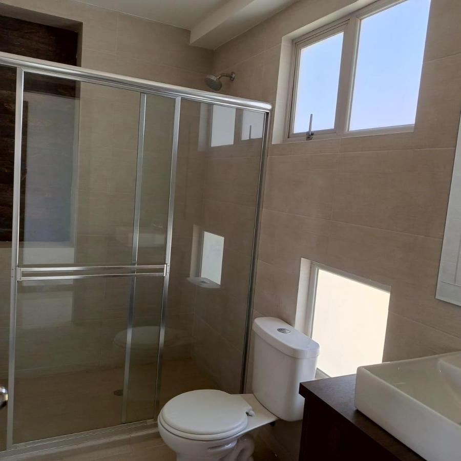 Casa por Estrenar en Venta. Sector Uta. Campus Huachi Chico. Tungurahua — imagen 9