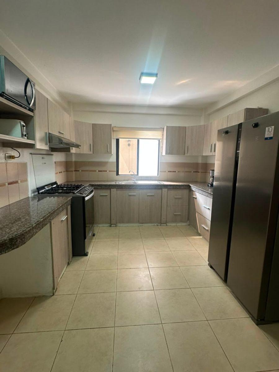 Se Vende Hermosa Casa en Villa Club, 4 Habitaciones, Cerca de Todo, Guayas — imagen 5