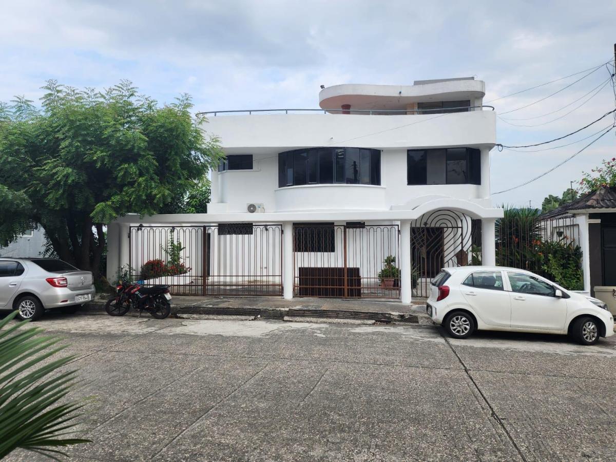 Venta de Casa Bifamiliar en La Cumbre Guayaquil Seguridad 24/7, Guayas — imagen 10