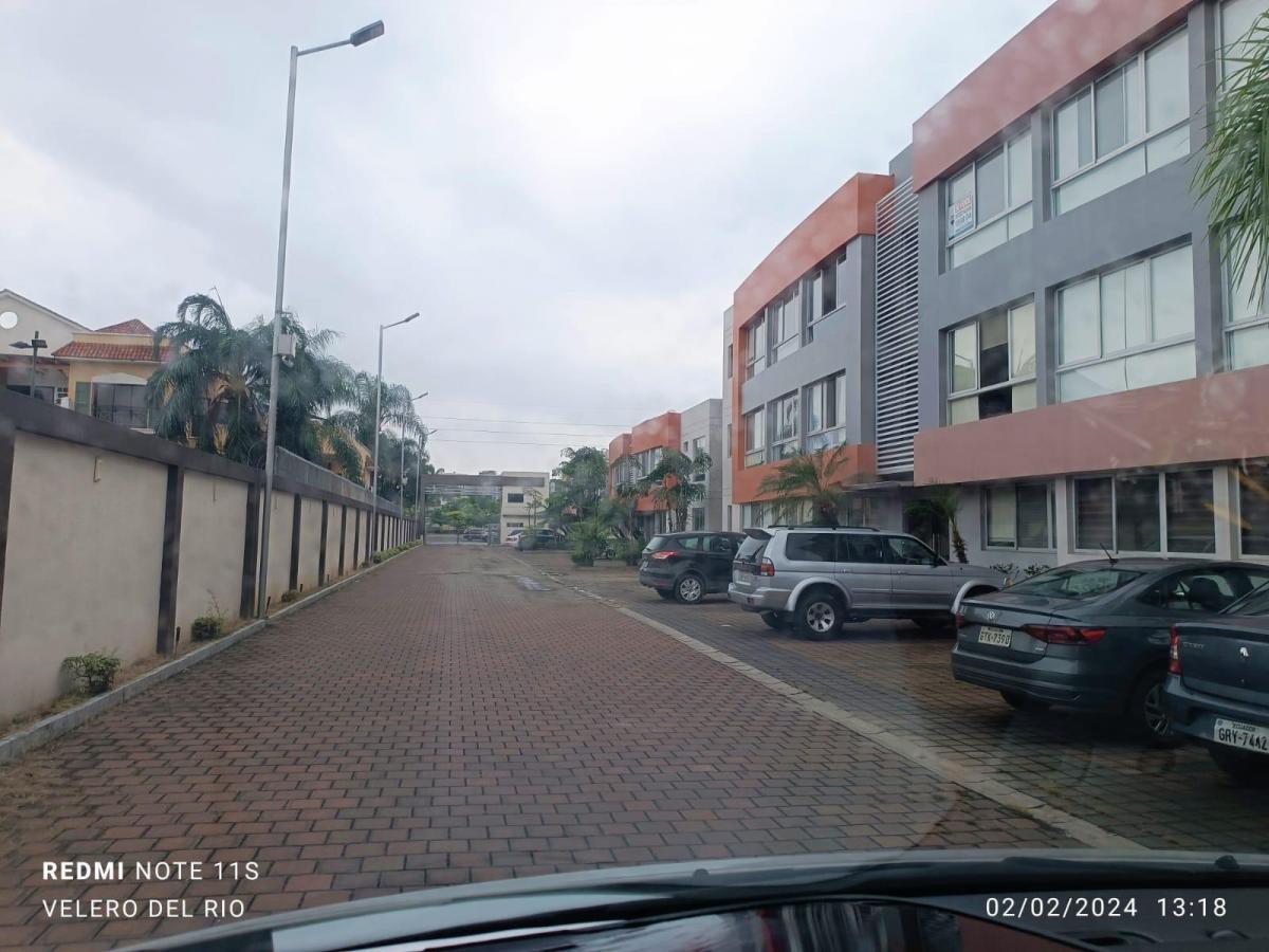 Urbanizacion Velero del Rio, Via a Samborondon, Vendo 2 Dptos de 3 Dorm., Guayas — imagen 10