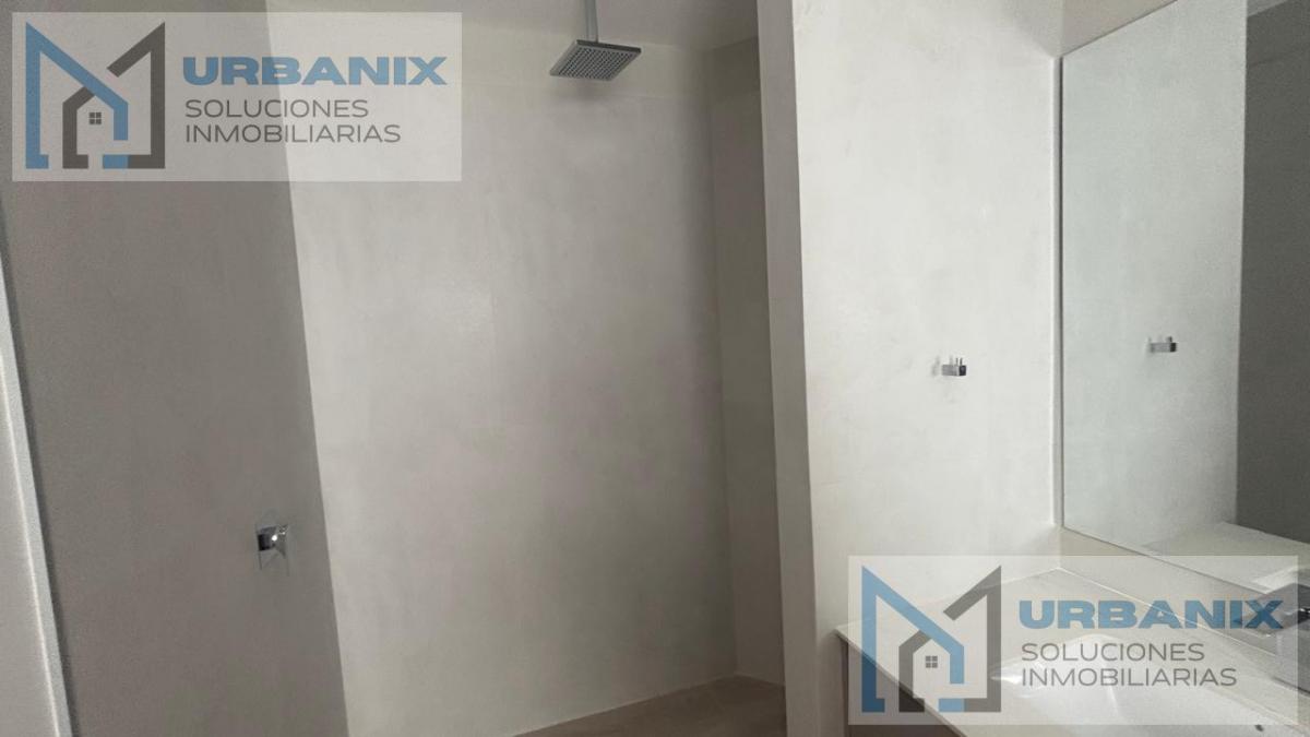 Casa en Monteserrín — imagen 3