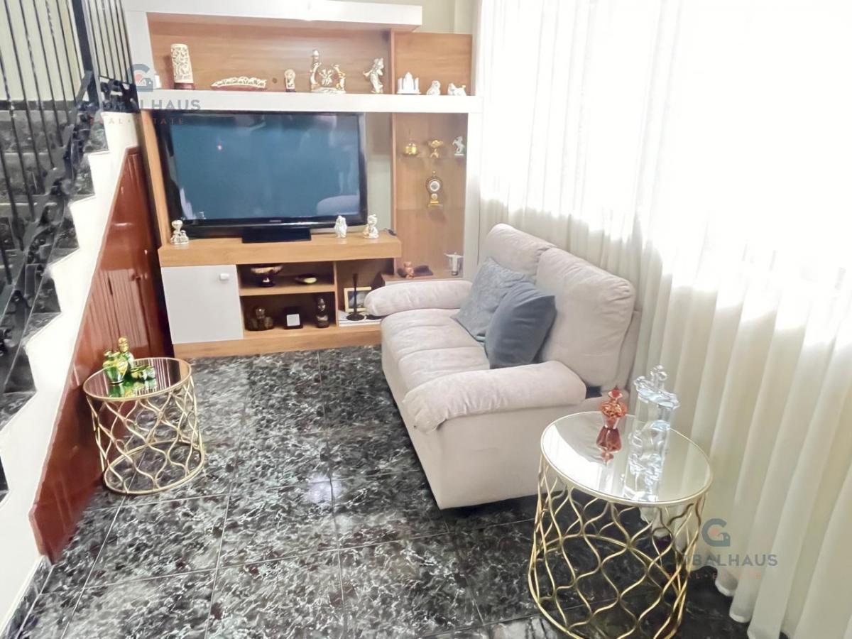 Venta de Casa en Urb. Parques del Rio con Piscina, 4 Habitaciones m. H. Guayas — imagen 5