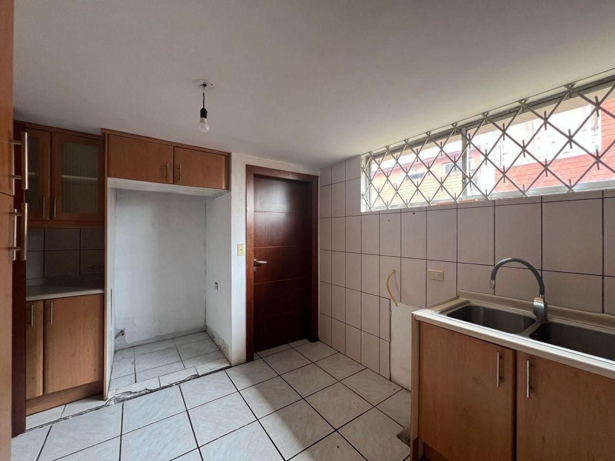 Casa Esquinera Dentro de Conjunto en Sector El Condado — imagen 6
