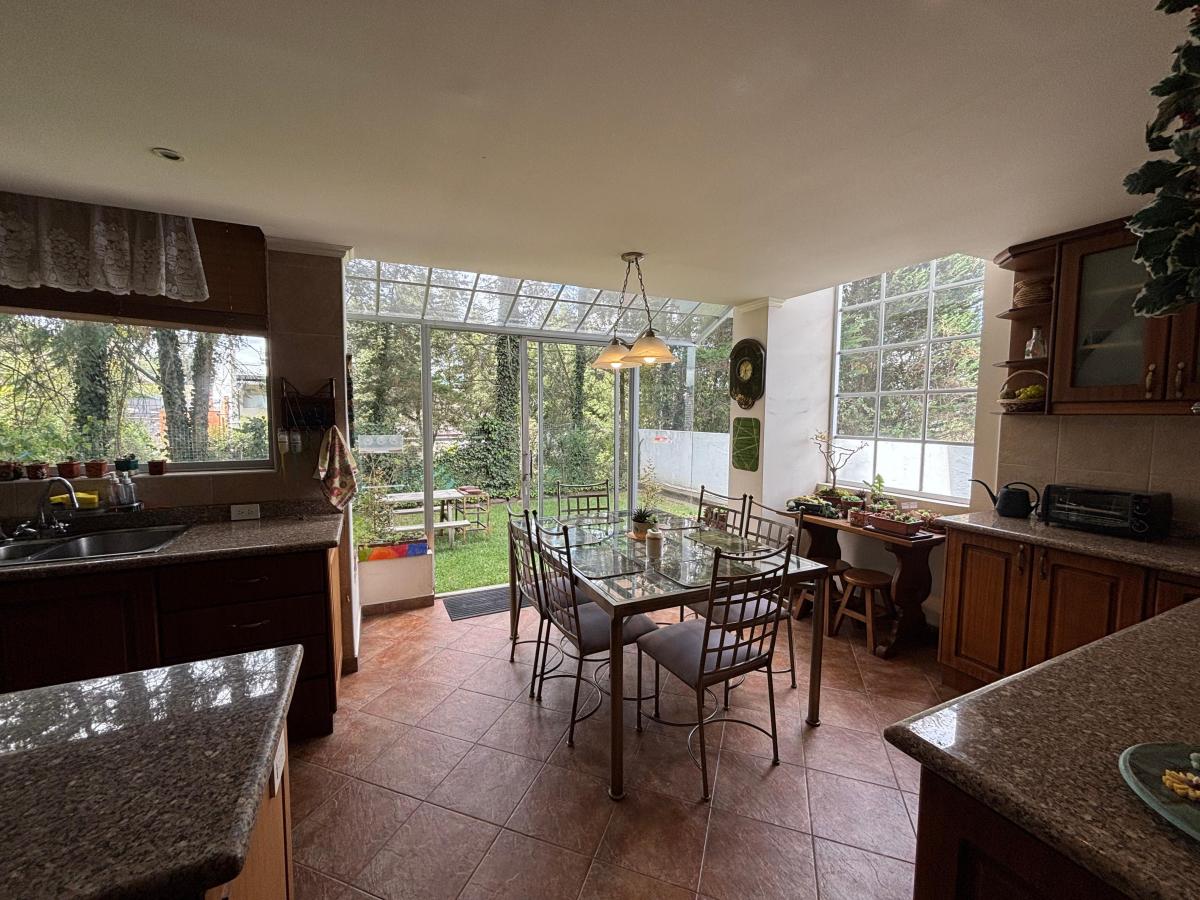 Venta Casa en San Juan de Cumbaya — imagen 4