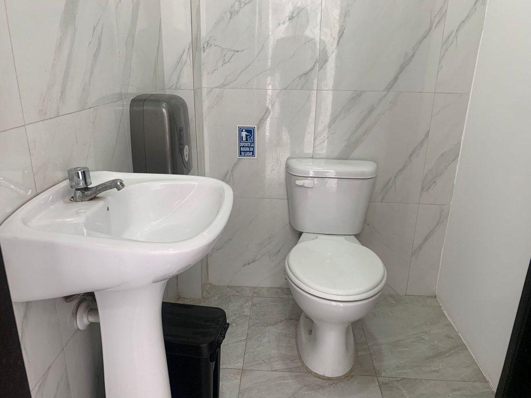 Casa de Venta en Manta Los Esteros Zona Norte, Manabí — imagen 9