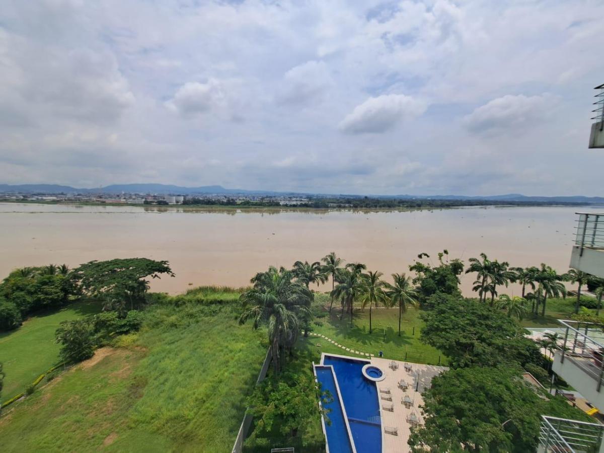 Departamento Exclusivo Vista Al Rio en Edificio Scala Tenis Club, Guayas — imagen 4