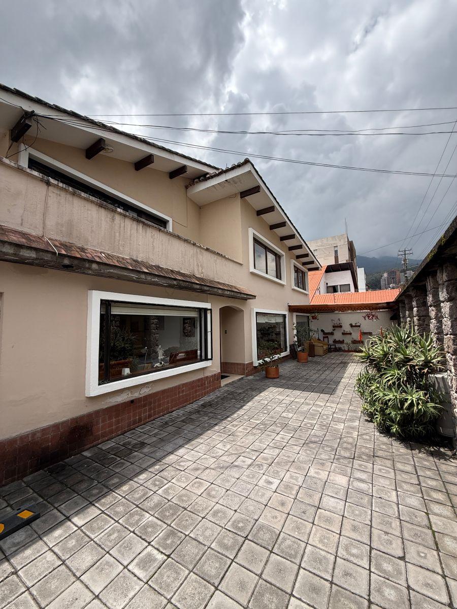 Propiedad en Venta - Quito Tenis - 870 m² — imagen 8