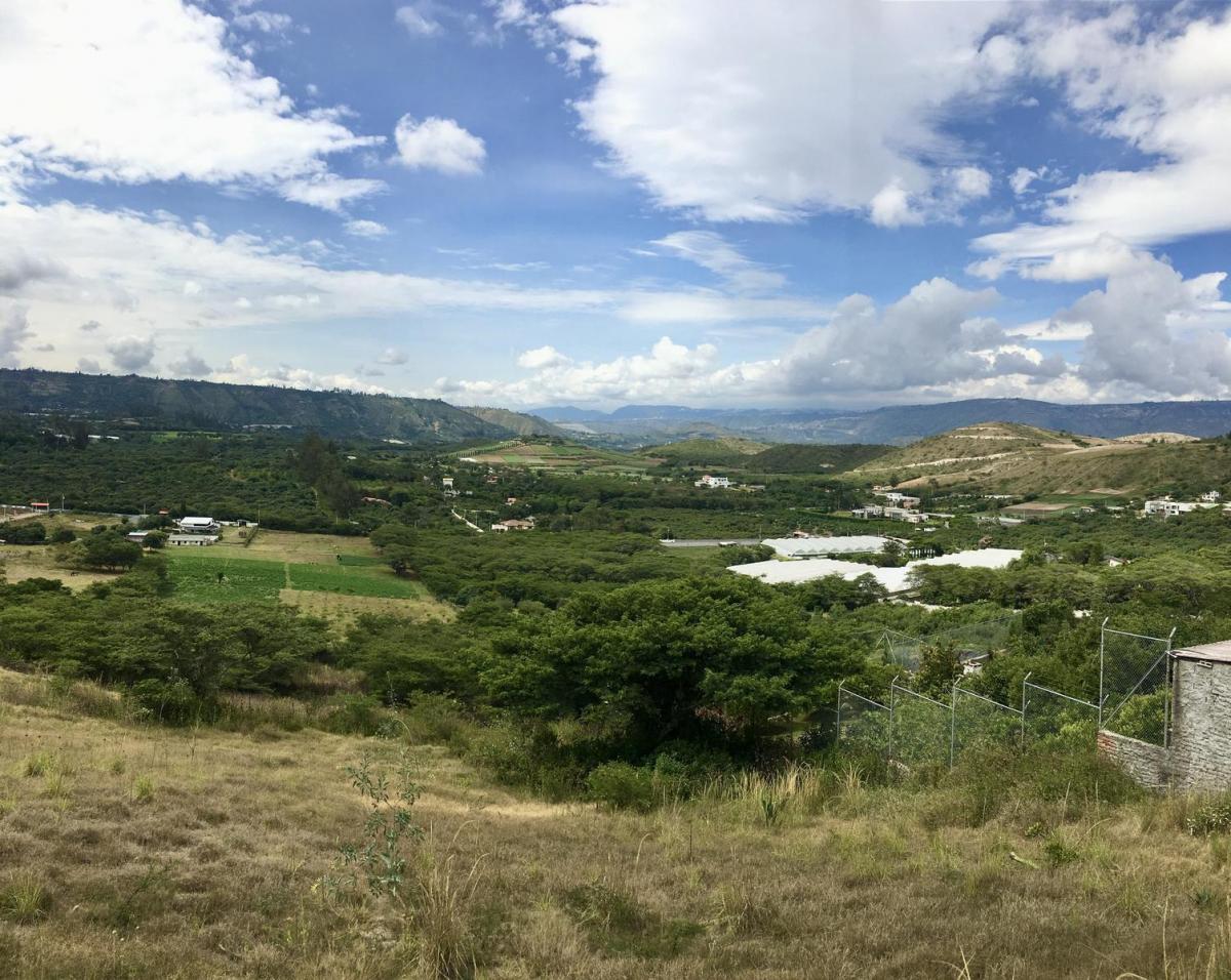 Jal. Venta Terreno Guayllabamba, 2.000 m² Para Casa con Vista a Las Montañas — imagen 5